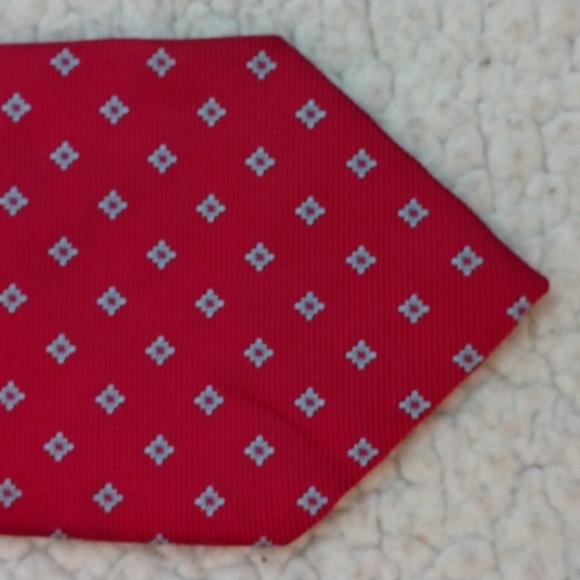 3 Silk Tie Bundle - 2 Brooks Brothers/1 Paul Fredrick (Made in USA) - Picture 10 of 13